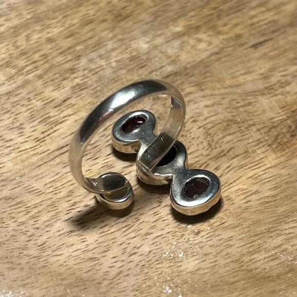 White Ethiopian Opal & Black Opal 925 Sterling Silver Four Stone Open Ring - Picture 14 of 16